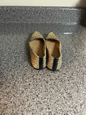 me too Leopard-Pattern Slip-On Loafers in Yellow and Black thumbnail 3