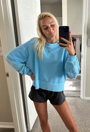 Lululemon Sweatshirt Crewneck thumbnail 1
