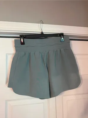 Old Navy Active Green Fleece High-Waisted Athletic Shorts Women’s Size Medium thumbnail 2