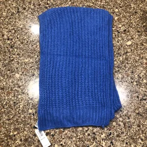 NWT Old Navy scarf 🧣 thumbnail 2