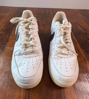 Nike Air Force 1‎ 07 Low Womens White Navy Gold Sneakers FZ6768-100 Size 9 thumbnail 1