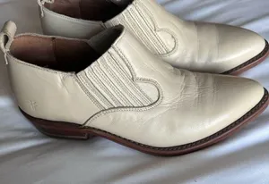 Frye Carson women’s ancle light Cream Leather Boots size 7 thumbnail 1