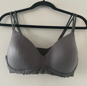 Aerie Real Sunnie Wireless Gray Bra 36D Lace Strappy thumbnail 1