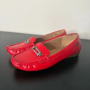 Life Stride Red Faux Leather Loafers Womens 6.5 Shoes Moc Toe Slip on Silver thumbnail 4