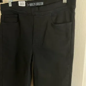 Harley-Davidson Woman’s High-Rise Skinny Pull-On Jeans Size 29 thumbnail 7