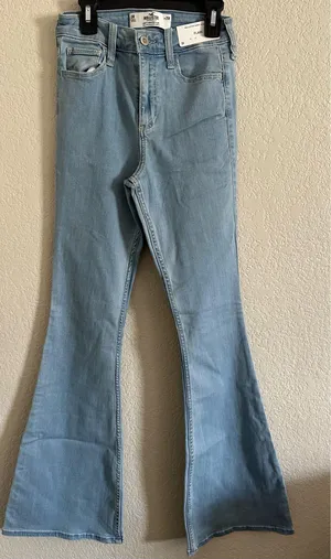 Hollister Jeans thumbnail 1