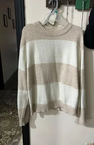 American Eagle Outfitters Sweater thumbnail 2