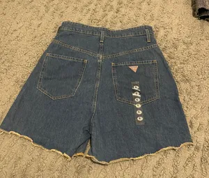 Guess Jean Shorts Size 6 thumbnail 2