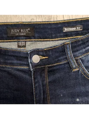 Judy Blue Distressed Boyfriend Fit Jeans Size 13/31 thumbnail 4