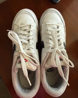 Nike Court Legacy Sneakers thumbnail 1