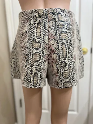 Haute Monde Snake Print Shorts size M thumbnail 3