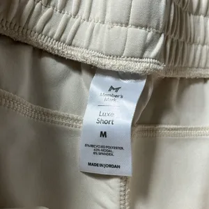 Cream Athletic Shorts with Drawstring Waist Size M thumbnail 3