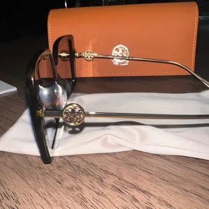 Tory Burch 💯 AUTHENTIC NEW‎ MILLER OVERSIZED SQUARE SUNGLASSES thumbnail 7