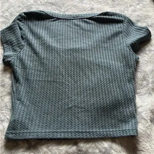 Shein Top Crop thumbnail 2