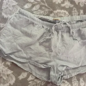 Brandy Melville Linen Shorts Blue thumbnail 2