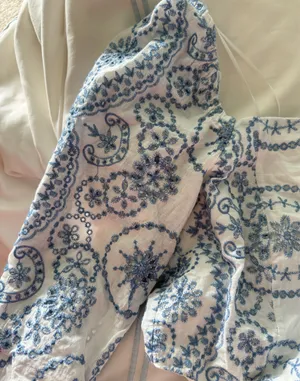 Boutique Top thumbnail 2