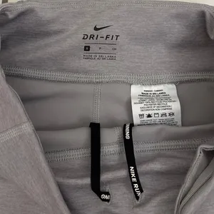 Nike Dri-Fit High Rise Cropped Athletic Activewear Gray Leggings Size Small thumbnail 3