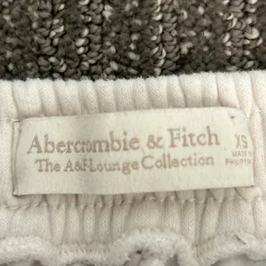 White Abercrombie sweatpants thumbnail 2