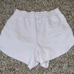 comfy shorts thumbnail 2