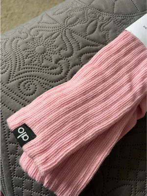 Alo Sweet Pink Scrunch Socks NWT thumbnail 3