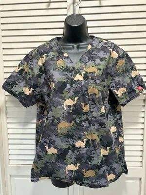 Dickies Scrub‎ Top Camo/Camel Green/Tan Print Short Sleeve V Neck Pockets Size M thumbnail 1