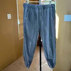 GAP Olive Green Tencel Blend Jogger Pants Medium Casual Drawstring Lounge thumbnail 2