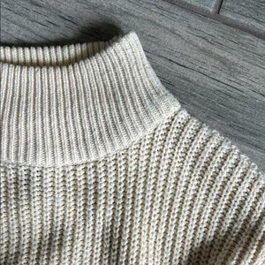 H&M Divided Beige Knit Sweater thumbnail 3