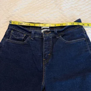 Levi’s 512 Perfectly Slimming Bermuda Length Denim Jean Shorts Size 10 thumbnail 7