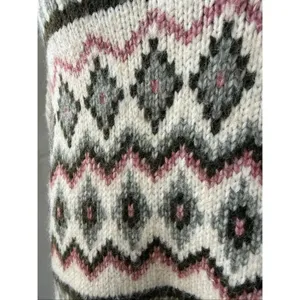 NWOT Herizon Patterned V thumbnail 5