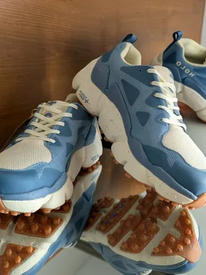 HOLO Footwear Nephelae For Any Run in Blue & Cream (Unisex) thumbnail 2