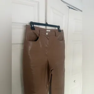 Aritzia Wilfred Melina Pant Camel Tan Vegan Leather Pants Size 8 Straight Leg thumbnail 4