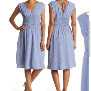 Blue & White Floral Print V Neck Cinched Short Sleeve Dress Size Medium NWT thumbnail 2