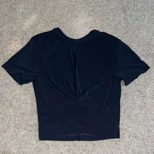 Lululemon Lightweight‎ Mesh Reversible Yoga T-Shirt Sheer Short Sleeve Black 2 thumbnail 5