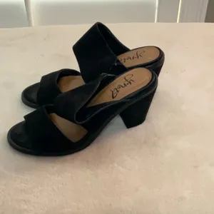 Y..not? Black Size 7 thumbnail 4