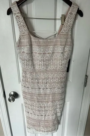 Lulus white and tan dress open back size medium bridesmaid, bachelorette party d thumbnail 1