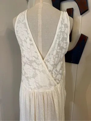 Sleeveless Cream Midi Dress with Relaxed A-Line Silhouette Sz S thumbnail 4