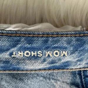 American Eagle Ripped High Rise Mom Shorts thumbnail 8