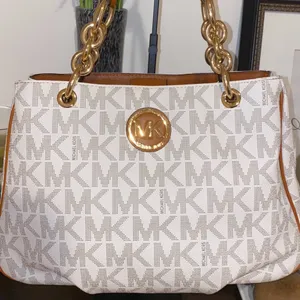 Michael Kors Signature MK Vanilla Acorn Fulton Chain Leather Tote EUC thumbnail 1