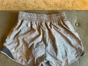 Lululemon Shorts Hotty Hot 4" 4 High-Rise thumbnail 4