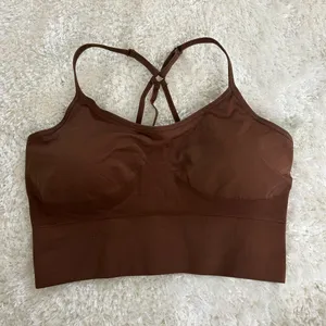 Pretty Little Thing padded sports bra thumbnail 1