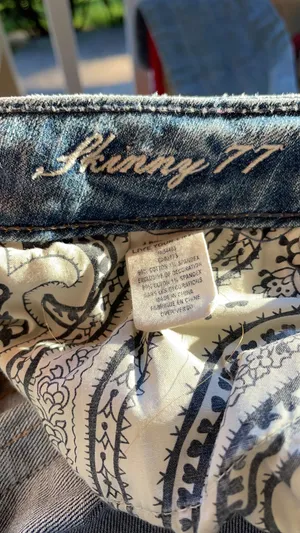 American Eagle Skinny 77 Distressed Jeans thumbnail 6