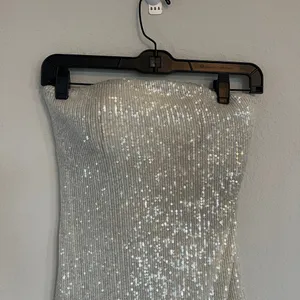 Kasia Sequin Strapless Mini Dress Size Small thumbnail 4