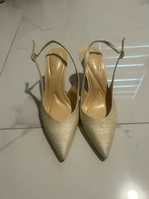 Steve Madden never worn high heels thumbnail 3