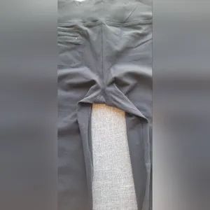 Lululemon capri pants thumbnail 4