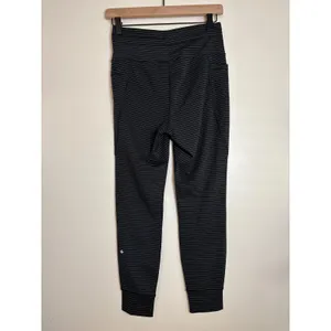 Halara Cloudful‎ Air Striped Drawstring Joggers Black Grey Medium 7/8 Length NWT thumbnail 3