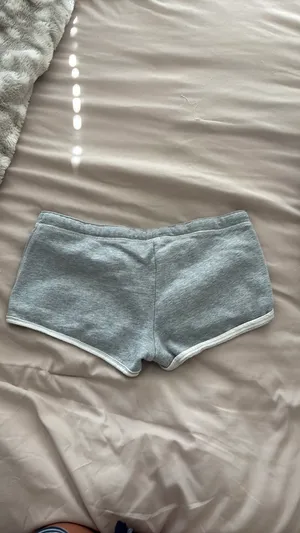 Brandy Melville Shorts Grey Sweat thumbnail 2