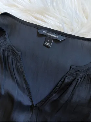 Banana Republic split neck shell tank thumbnail 5
