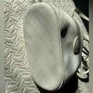 GUCCI | Vintage Ophidia Elegant White Bucket Bag thumbnail 3