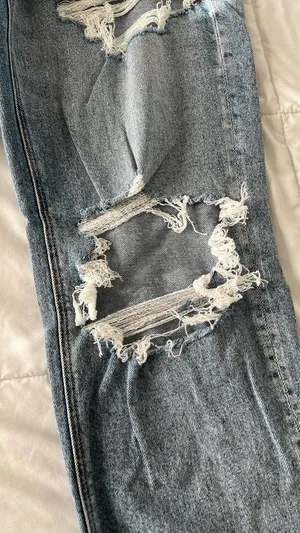 American Eagle curvy 90s high rise straight distressed jeans thumbnail 4