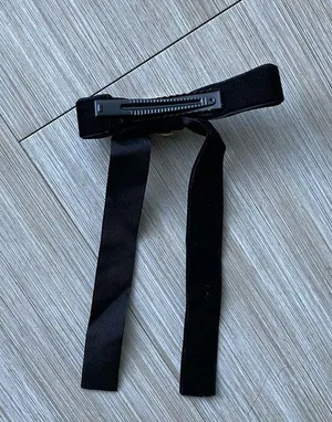 Black Heart bow coquette hair clip thumbnail 4